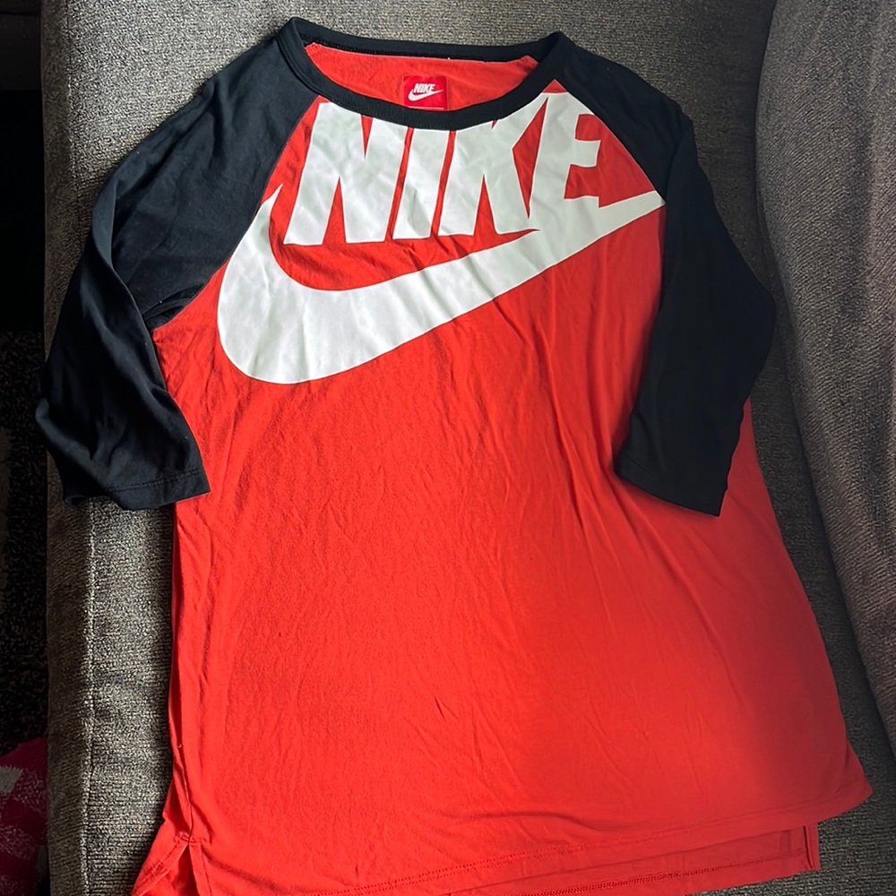 Nike youth sz xl shirt